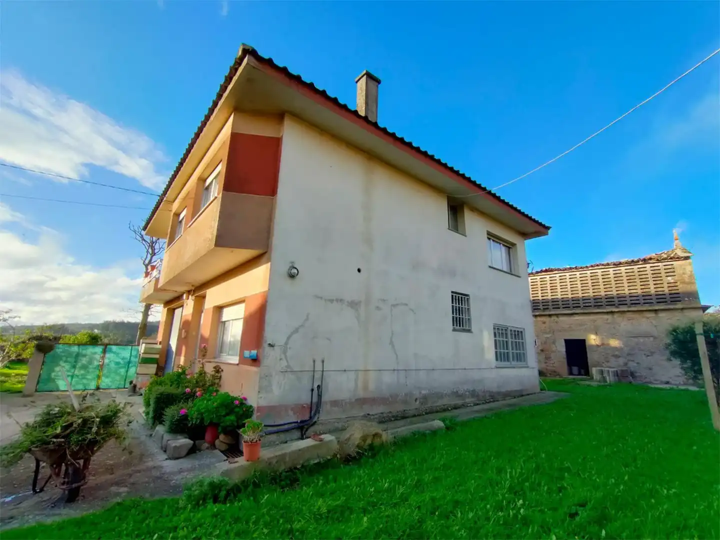 Casa o chalet en venta en Torres, 16, Carballo Vista exterior de Casa o chalet en venta en Carballo con Calefacción, Jardín privado y Trastero