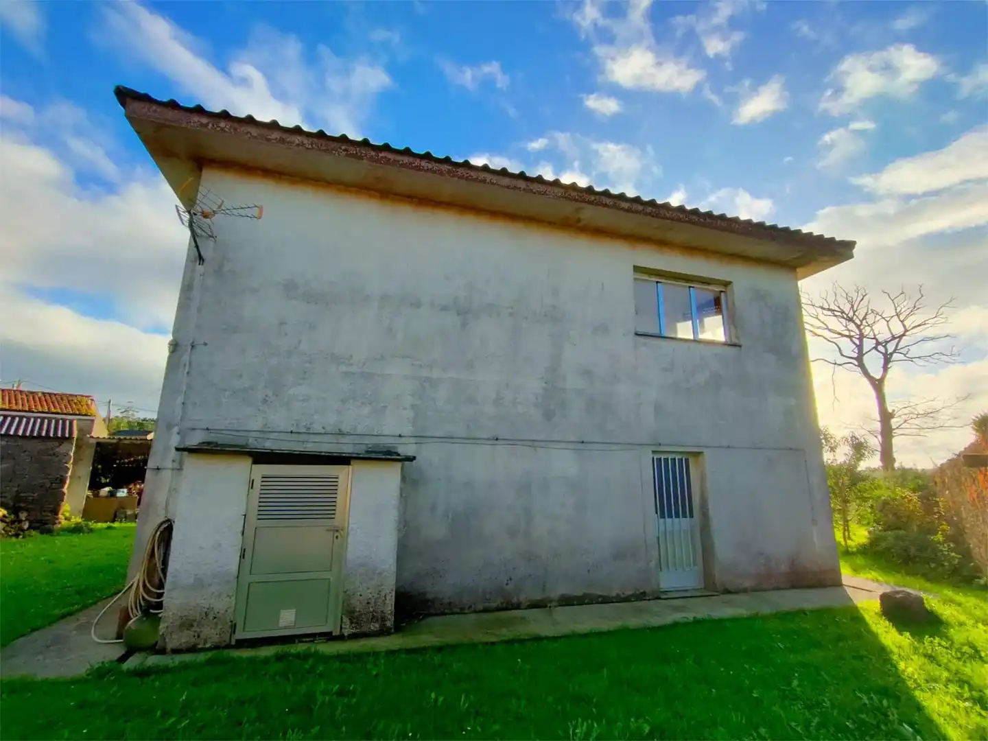 Casa o chalet en venta en Torres, 16, Carballo Vista exterior de Casa o chalet en venta en Carballo con Calefacción, Jardín privado y Trastero
