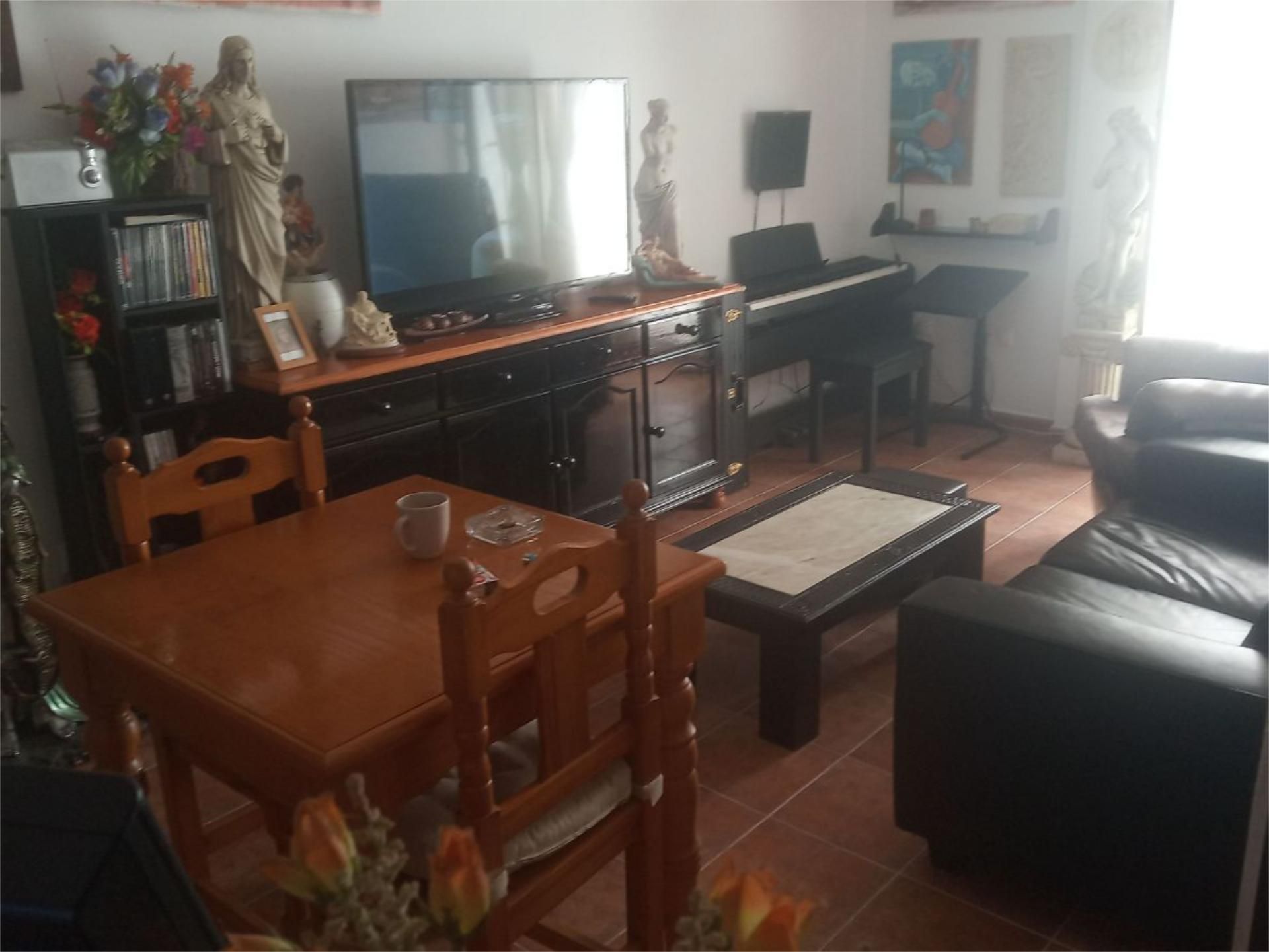 Living room of Flat for sale in Burguillos  with Air Conditioner, Heating and Terrace