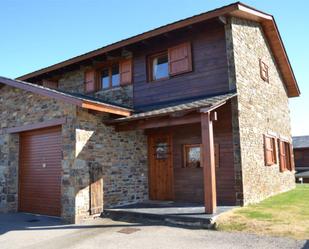 Exterior view of House or chalet to rent in Sainte - Léocadie  with Terrace