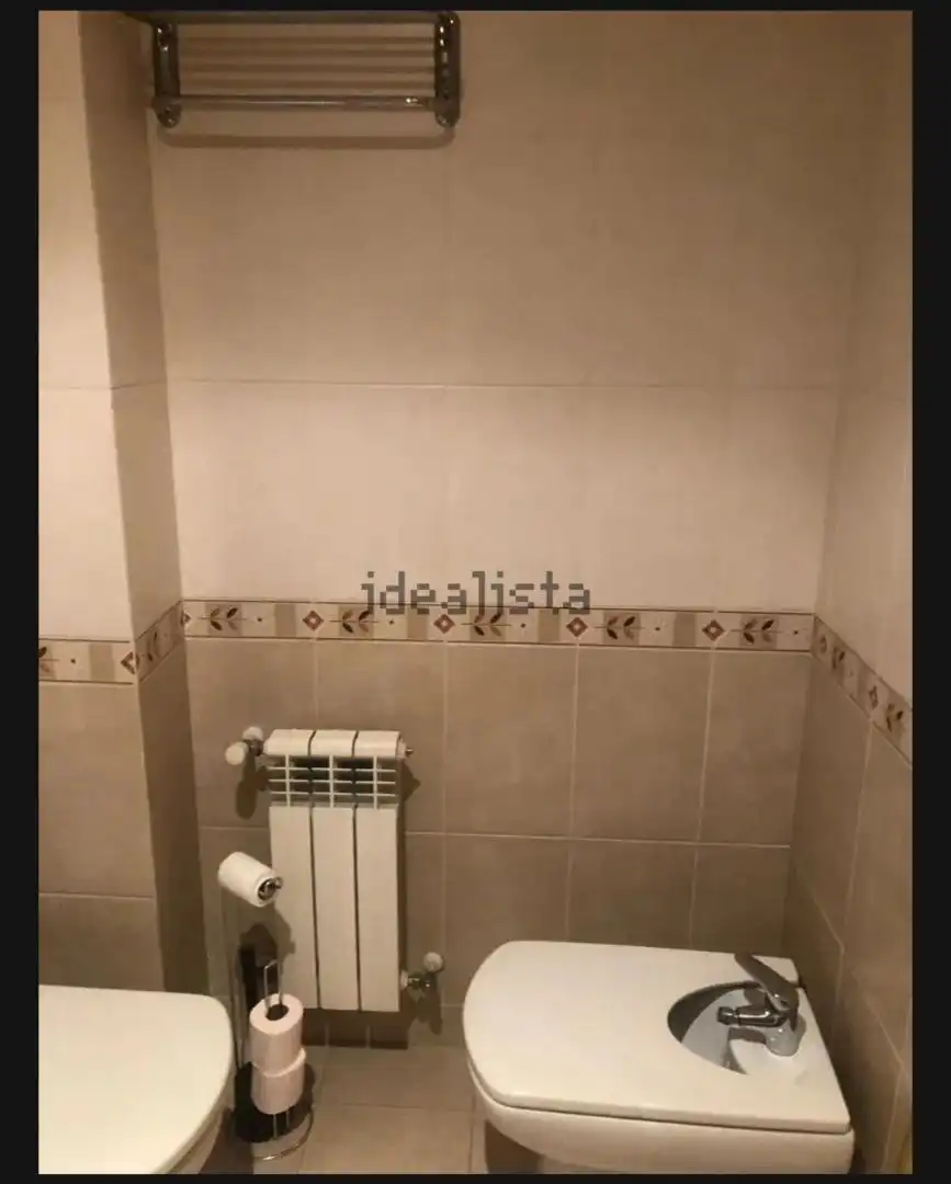Badezimmer von Wohnung zum Verkauf in Narón mit Klimaanlage