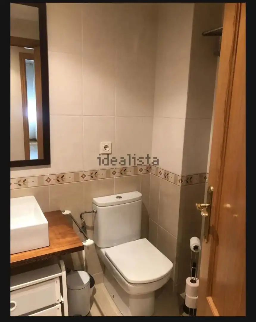 Badezimmer von Wohnung zum Verkauf in Narón mit Klimaanlage