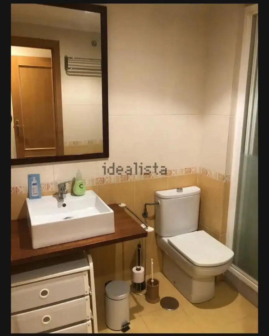 Badezimmer von Wohnung zum Verkauf in Narón mit Klimaanlage