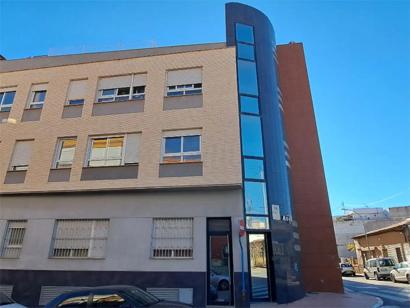 Garaje en venta en Calle Suiza, 16, San Agustín Vista exterior de Garaje en venta en Alicante / Alacant