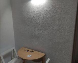 Dormitori de Apartament de lloguer en Robledo de Chavela amb Piscina