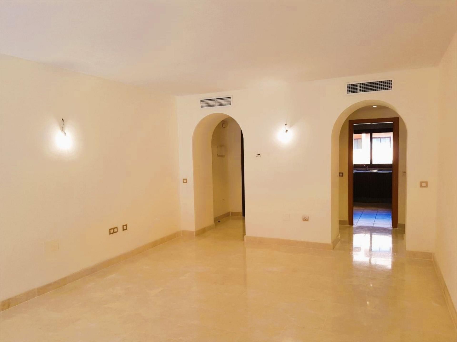 Flat for sale in Estepona  with Air Conditioner, Terrace and Swimming Pool