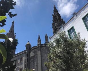 Vista exterior de Casa adosada en venda en Arucas amb Terrassa i Balcó