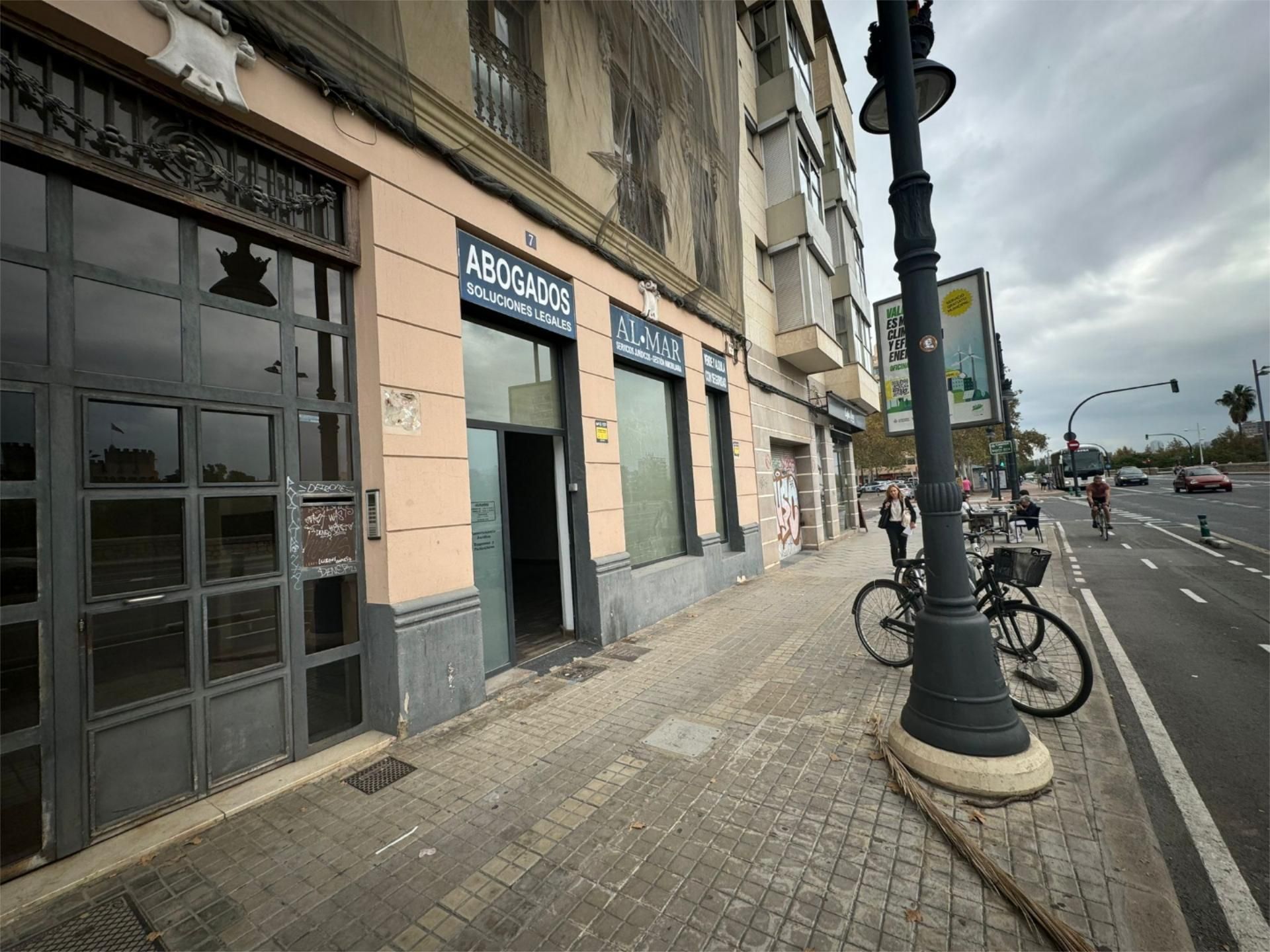 Planta baja to rent in  Valencia Capital  with Air Conditioner