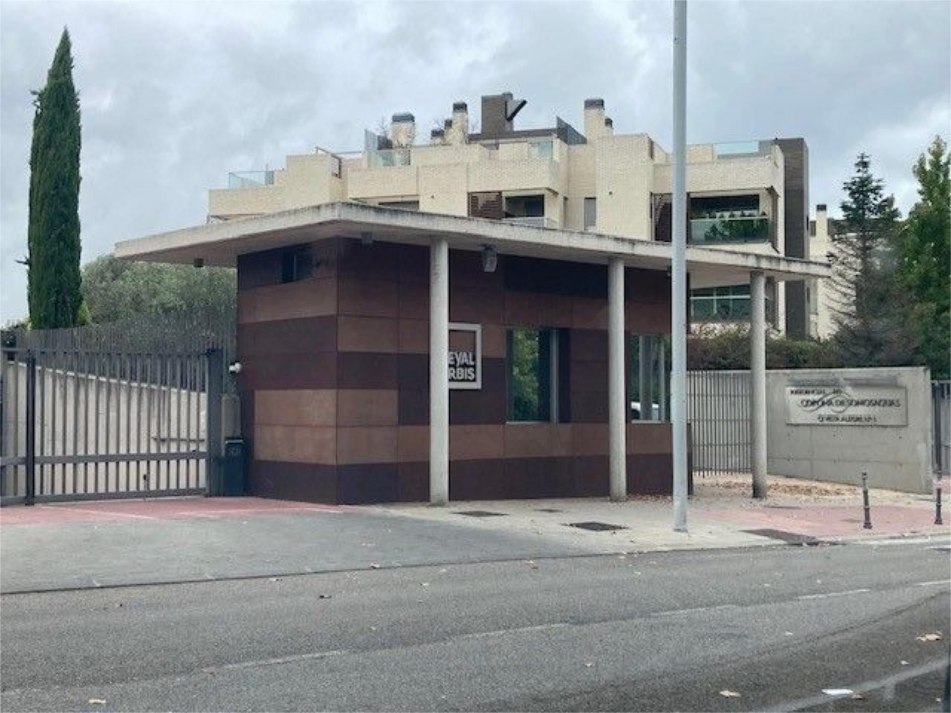 Vista exterior de Garatge en venda en Pozuelo de Alarcón