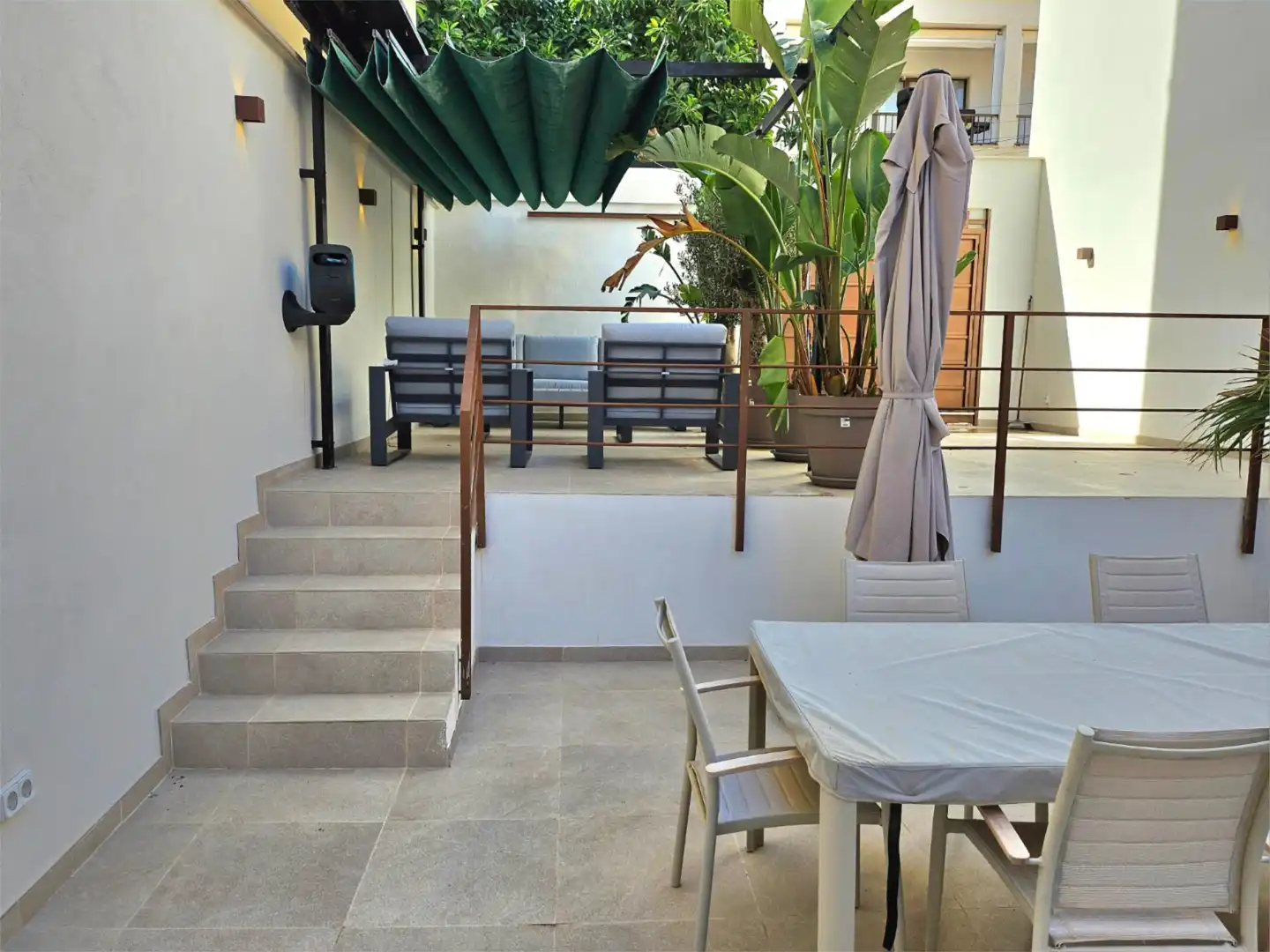 Terrasse von Einfamilien-Reihenhaus zum Verkauf in Ses Salines mit Klimaanlage und Terrasse