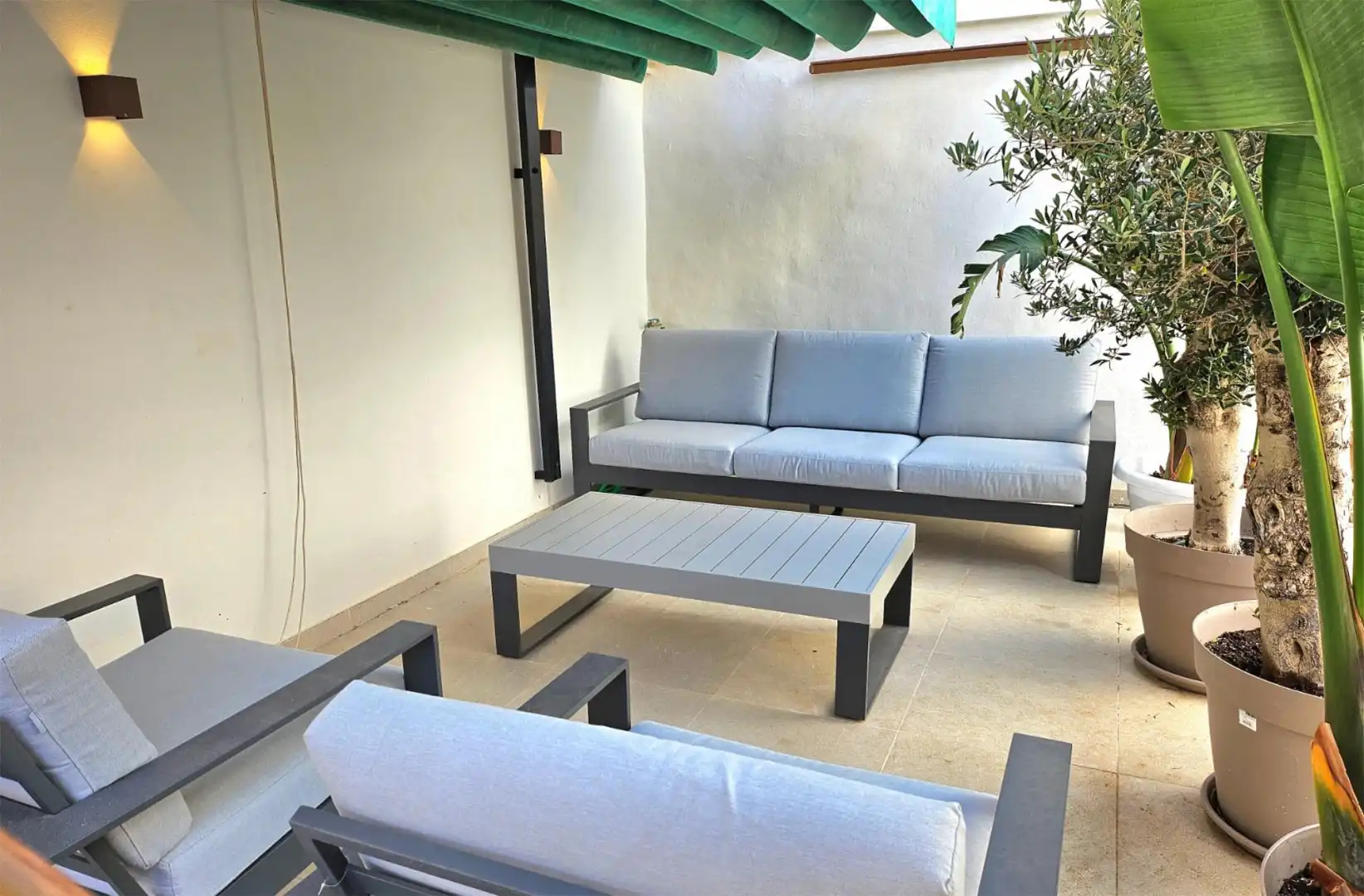 Terrasse von Einfamilien-Reihenhaus zum Verkauf in Ses Salines mit Klimaanlage und Terrasse