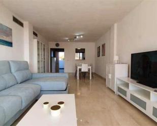 Sala d'estar de Apartament de lloguer en Mijas amb Terrassa i Piscina