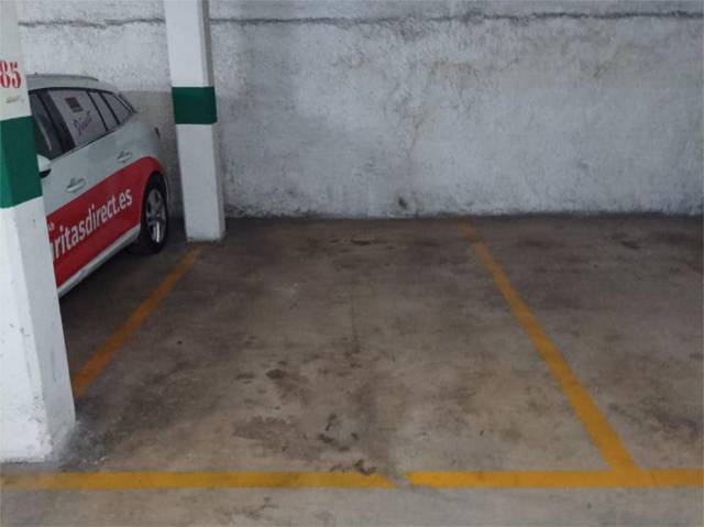 Garaje en Alquiler en Avinguda del Doctor Peset Aleixandre, 112 en Barrio de Benicalap