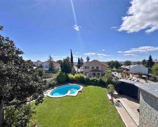 Jardí de Casa o xalet en venda en Colmenar Viejo amb Aire condicionat, Terrassa i Piscina