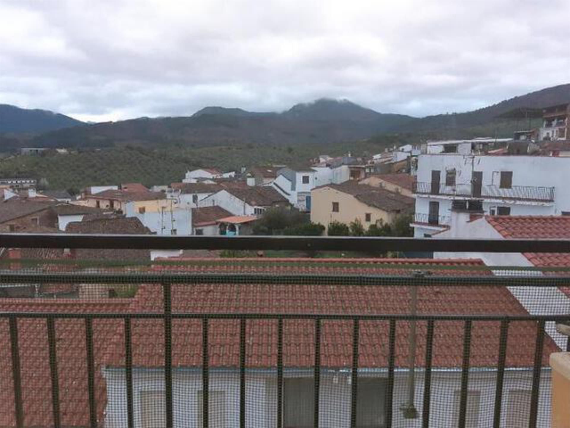 Vista exterior de Pis en venda en Guadalupe amb Calefacció, Terrassa i Traster