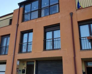 Vista exterior de Casa adosada en venda en Montblanc amb Terrassa