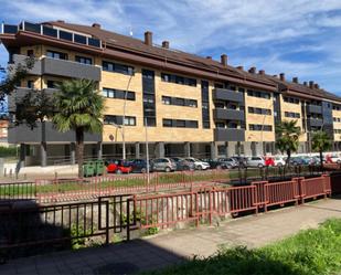 Vista exterior de Pis en venda en Grado amb Calefacció, Parquet i Terrassa