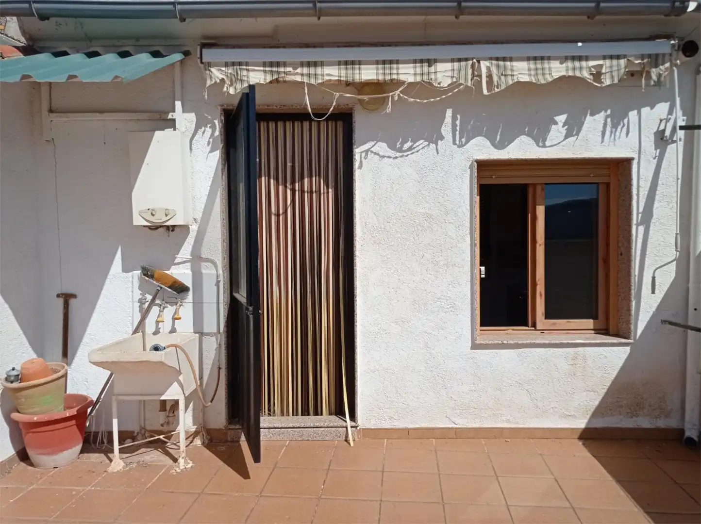 Einfamilien-Reihenhaus zum Verkauf in Calle Primero de Mayo, 31, Bélmez de la Moraleda Terrasse von Einfamilien-Reihenhaus zum Verkauf in Bélmez de la Moraleda mit Möbliert, Ofen und Waschmaschine