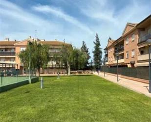 Vista exterior de Pis en venda en Utrera amb Terrassa i Piscina