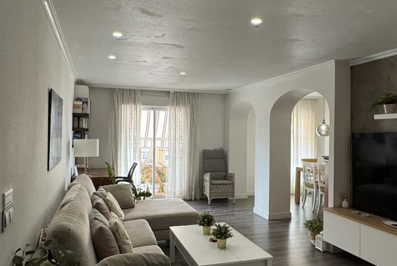 Foto 1 de Pis en venda a Avinguda de Jubalcoi, 10, Ciutat Universitària, Alicante