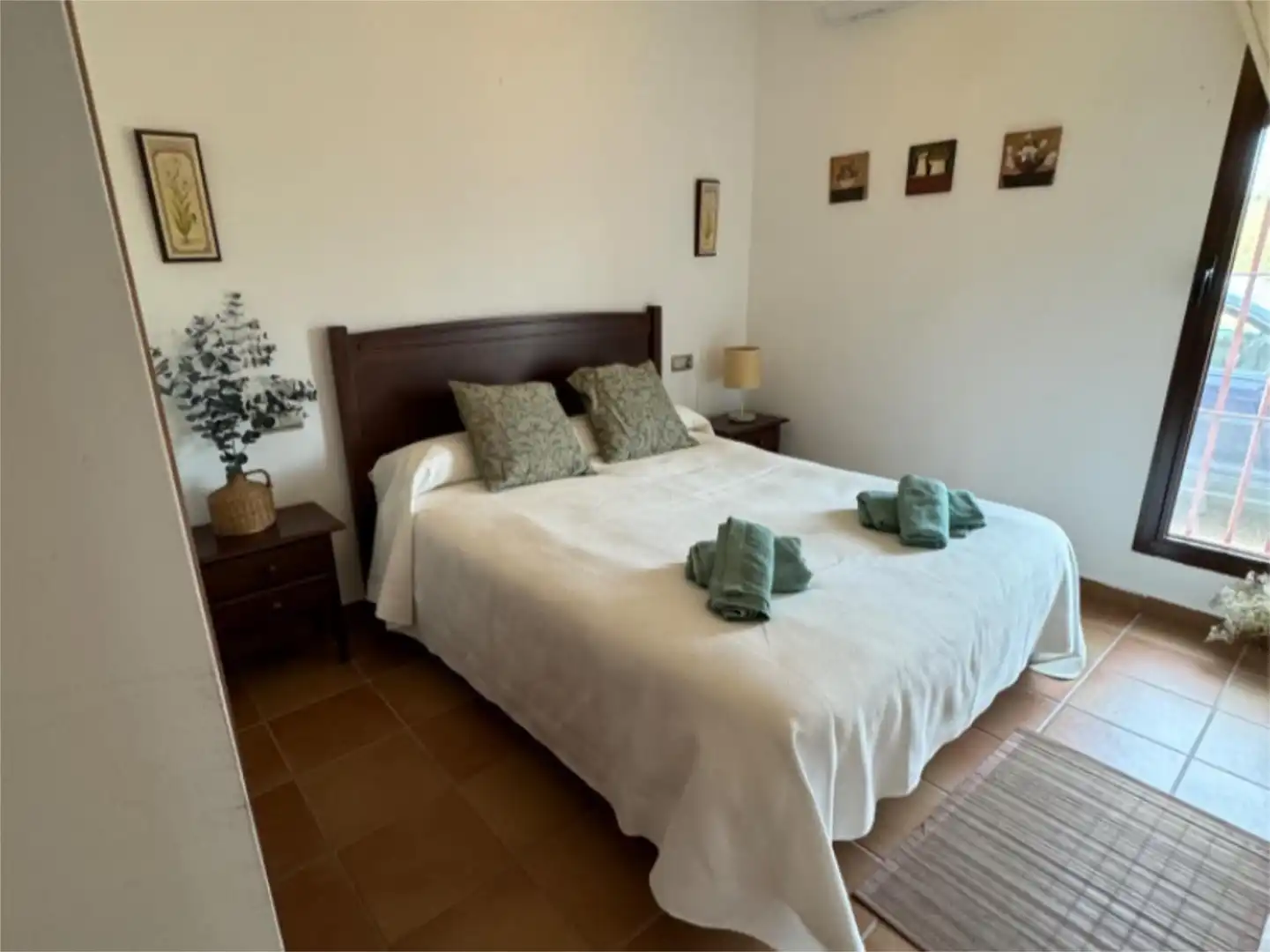 Casa o xalet en venda a CM-3200, 10, Castellar de Santiago Dormitori de Casa o xalet en venda en Castellar de Santiago amb Aire condicionat, Calefacció i Jardí privat