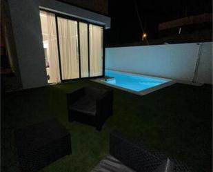 Piscina de Casa adosada en venda en Telde amb Terrassa i Piscina