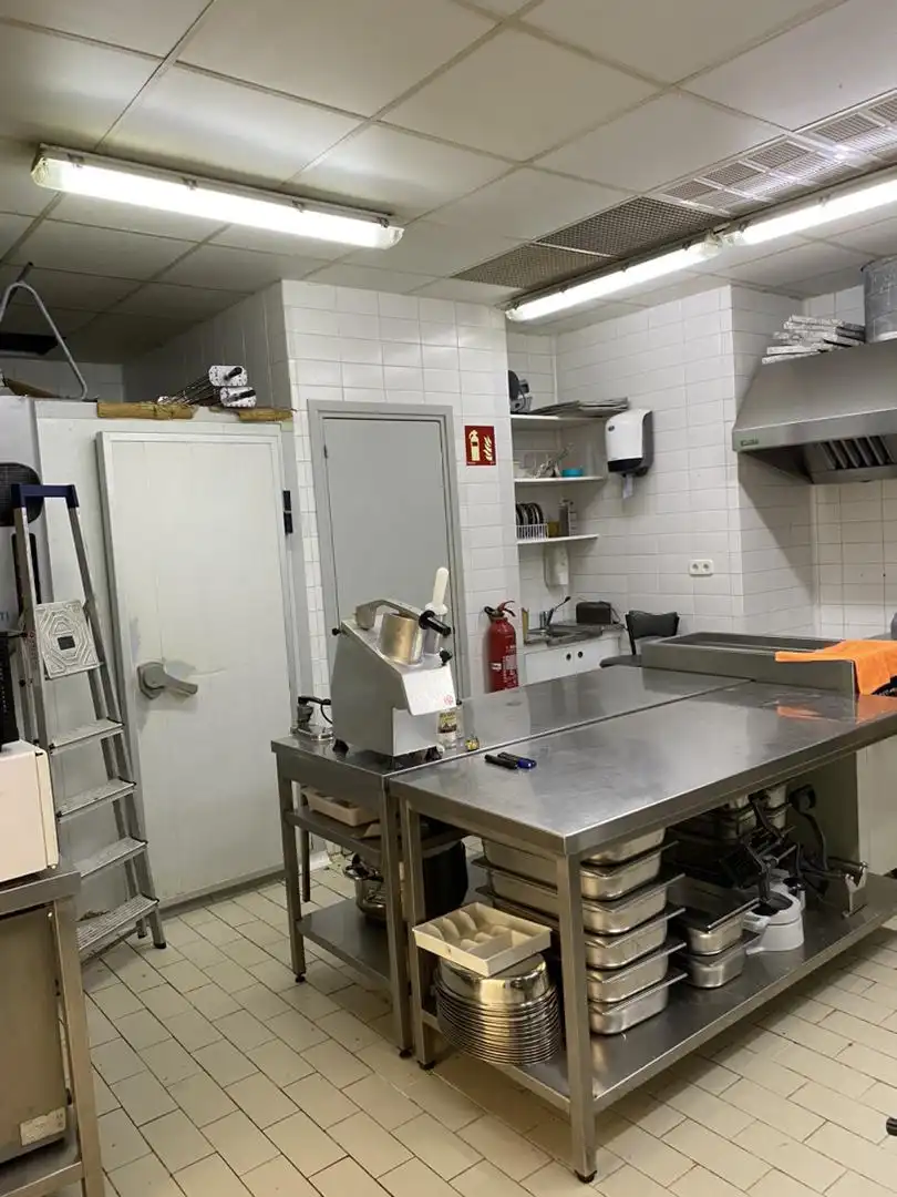 Küche von Geschaftsraum zum Verkauf in Flaçà mit Möbliert