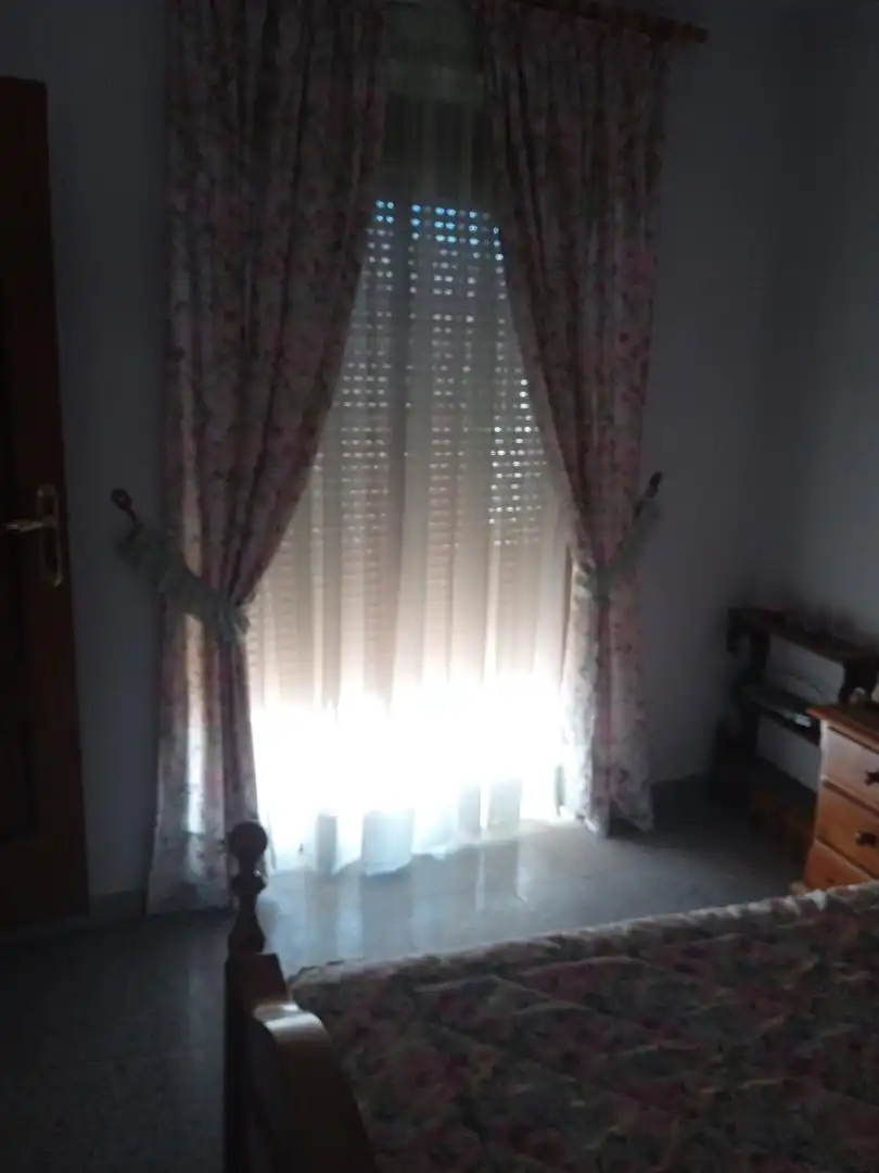 Casa adosada en venda a Calle Real, 51, Aldeire Dormitori de Casa adosada en venda en Aldeire amb Terrassa i Balcó