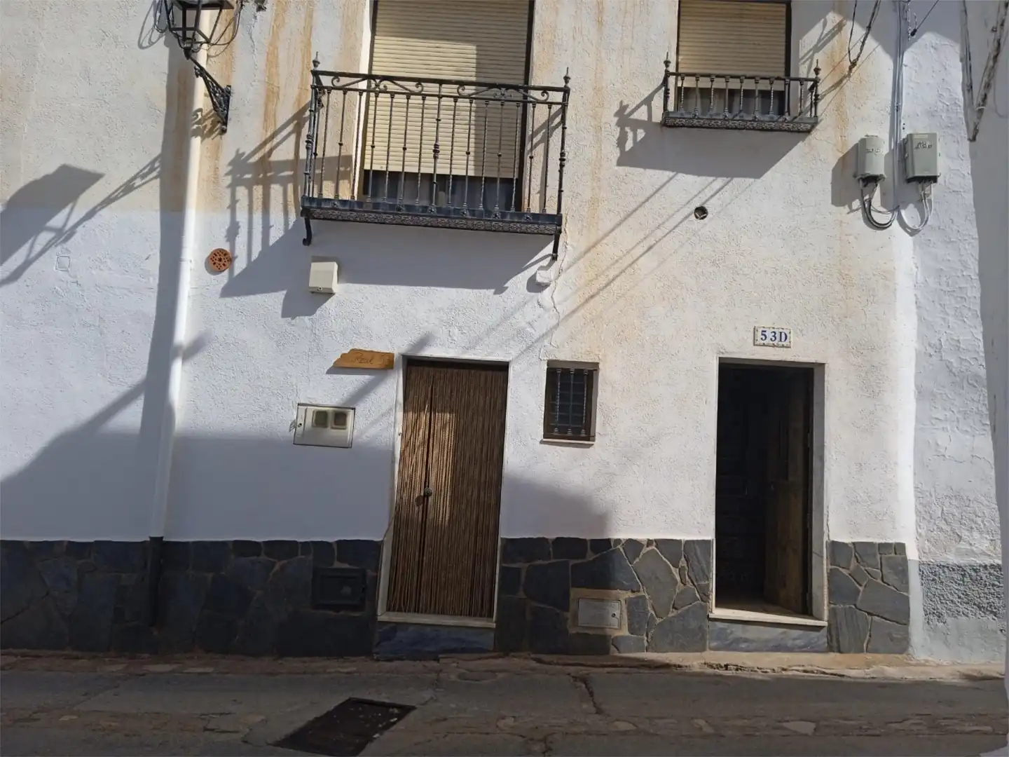 Casa adosada en venda a Calle Real, 51, Aldeire Vista exterior de Casa adosada en venda en Aldeire amb Terrassa i Balcó