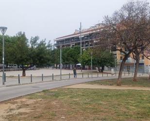 Vista exterior de Local de lloguer en Santa Coloma de Gramenet