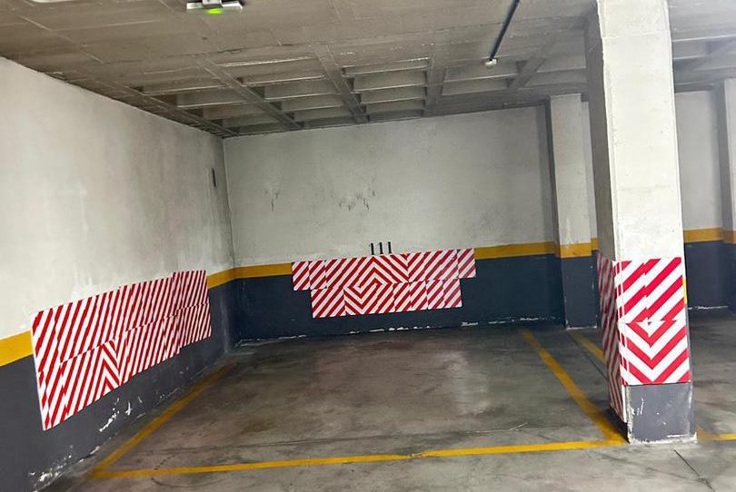 Photo 1 of Garage to rent in Calle de Suecia, 57, Rosas - Musas, Madrid