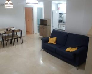 Sala d'estar de Apartament de lloguer en Aznalcázar amb Aire condicionat, Terrassa i Balcó