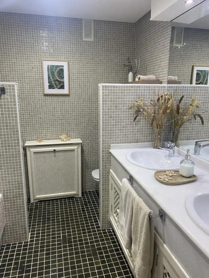 Piso en venta en Paseo del Canal, 20, Canteras Baño de Piso en venta en Cartagena con Aire acondicionado, Calefacción y Jardín privado