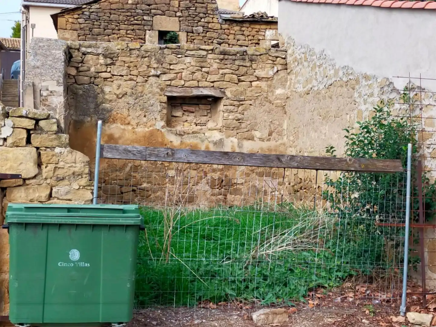 Terreno en venta en Calle Rey Fernando, 48, Sos del Rey Católico Jardín de Terreno en venta en Sos del Rey Católico