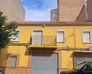 Exterior view of Single-family semi-detached for sale in  Albacete Capital