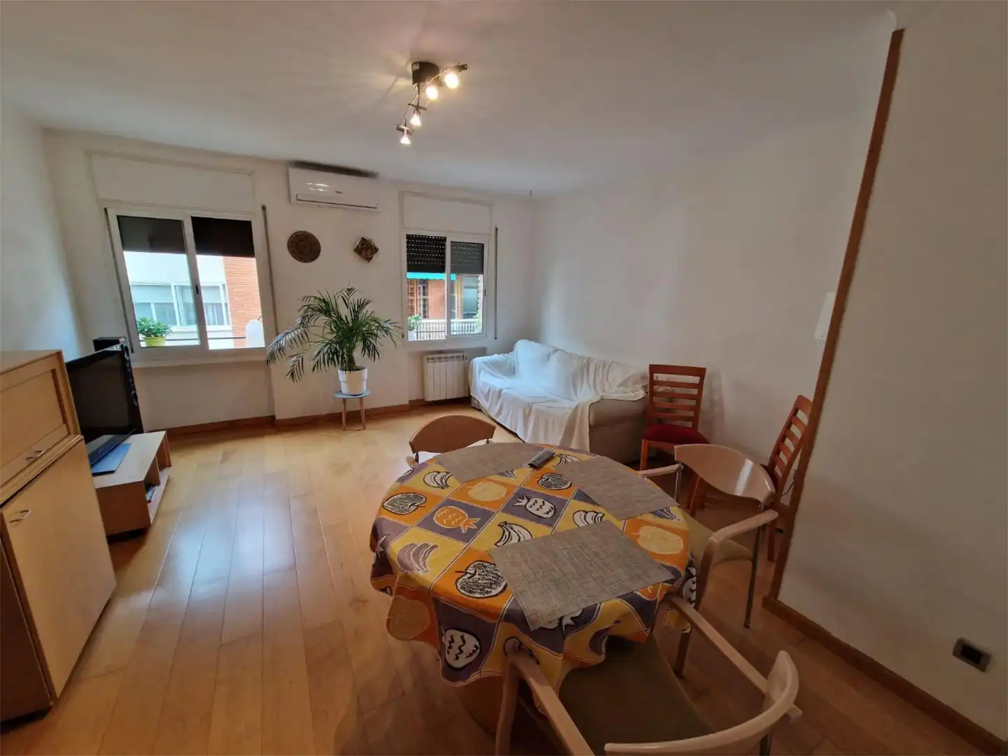 Room in Carrer de Santa Joaquima de Vedruna, 2, El Guinardó