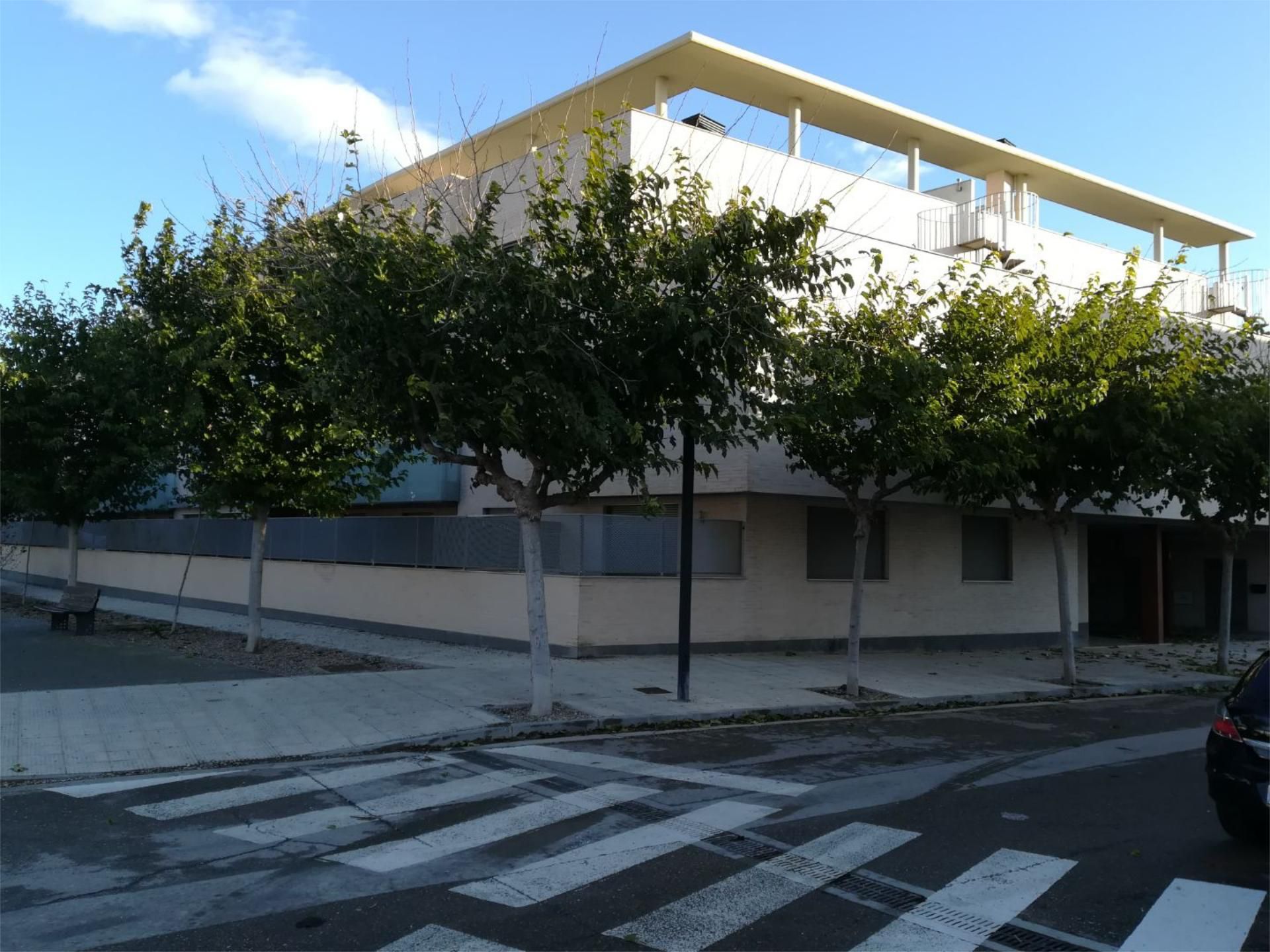 Vista exterior de Pis en venda en Alagón amb Aire condicionat, Terrassa i Piscina