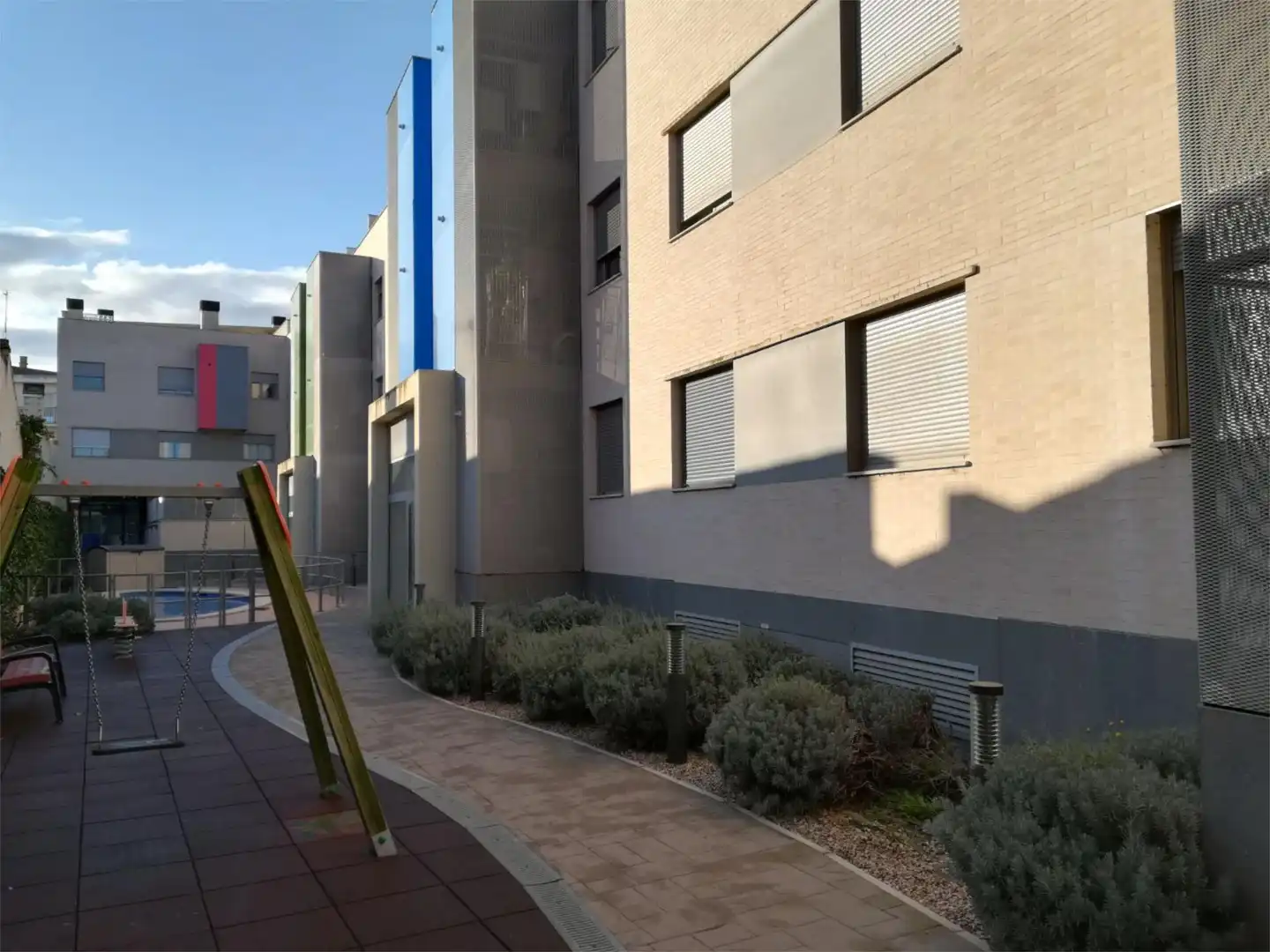 Pis en venda a Avenida de la Jarea, 51, Alagón Vista exterior de Pis en venda en Alagón amb Aire condicionat, Terrassa i Piscina