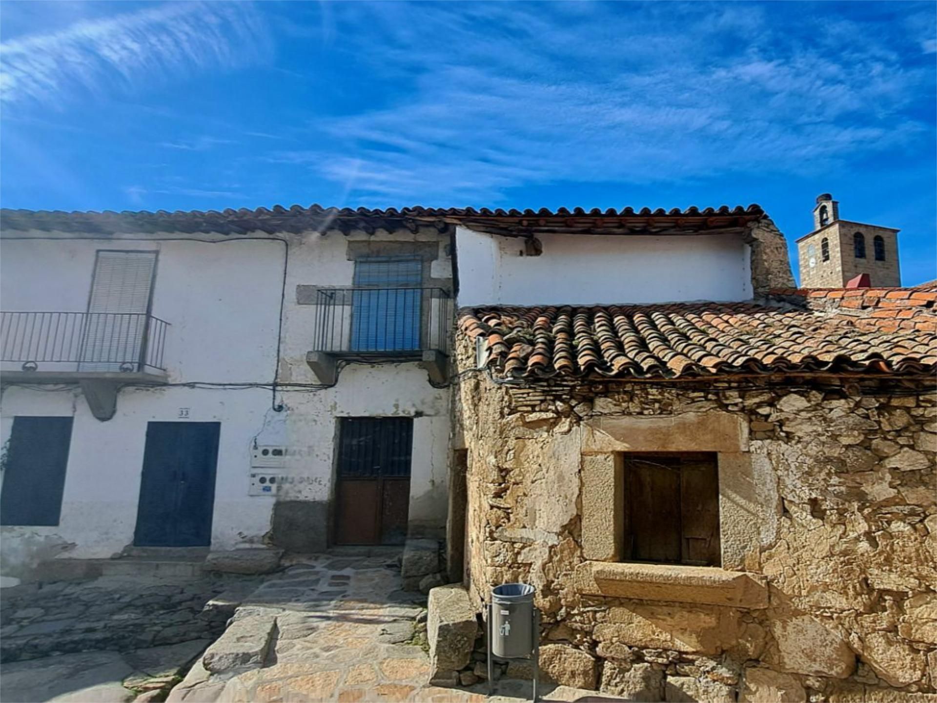 Exterior view of Single-family semi-detached for sale in Puente del Congosto  with Private garden and Balcony