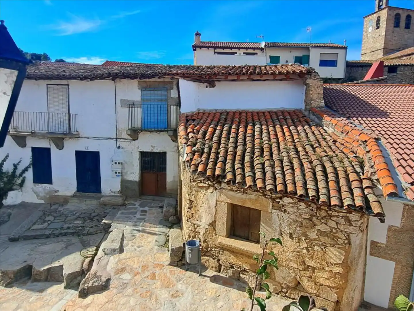 Exterior view of Detached homes for sale in Puente del Congosto  with Balcony