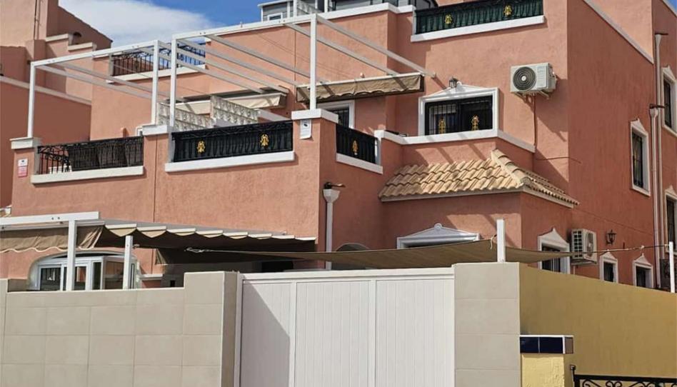 House or chalet for sale in Calle Ebro, 847, Los Almendros, Alicante - image 1 Photo 1 of House or chalet for sale in Calle Ebro, 847, Los Almendros, Alicante