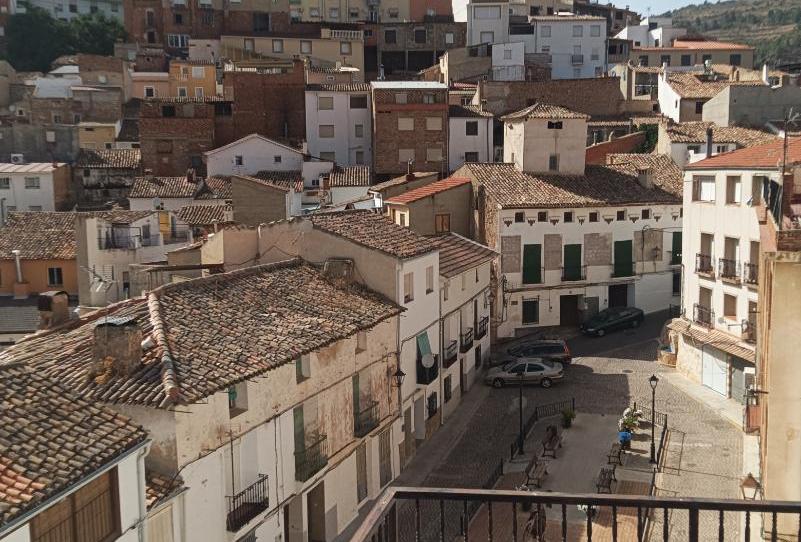 Casa adosada en venda a Calle Postigo, 1, Bogarra, Albacete - imatge 1 Foto 1 de Casa adosada en venda a Calle Postigo, 1, Bogarra, Albacete