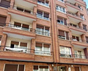 Vista exterior de Pis en venda en Durango amb Terrassa i Balcó