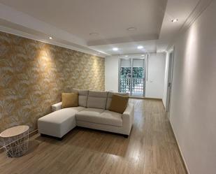 Living room of Flat to share in  Barcelona Capital  with Parquet flooring, Furnished and Oven