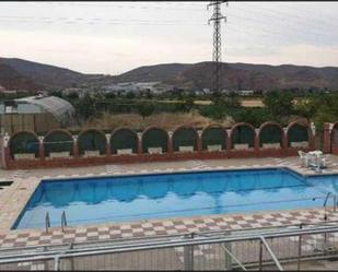 Piscina de Casa adosada en venda en Arnedo amb Calefacció, Jardí privat i Terrassa