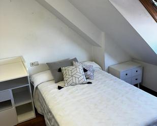 Bedroom of Flat to share in Vigo   with Terrace and Balcony