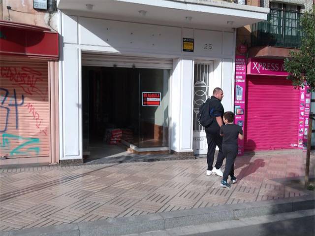 Local comercial en Alquiler en Avinguda de Prat de la Riba, 25 en Mestral