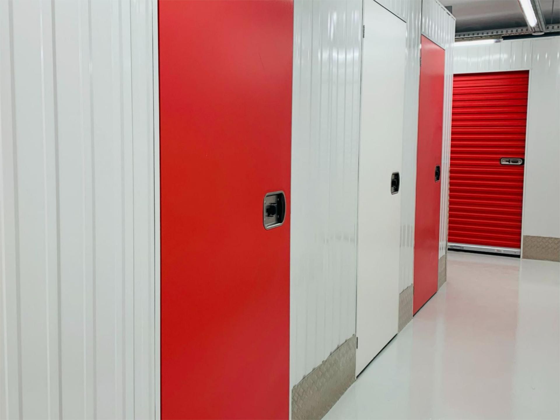 Box room for sale in Cornellà de Llobregat