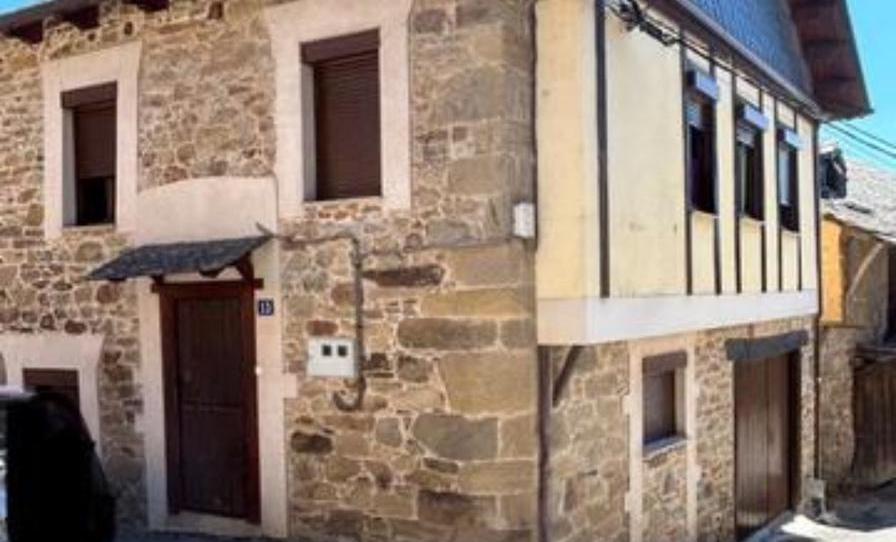 Foto 1 de Casa o xalet en venda a Calle Segunda, 4-8, Folgoso de la Ribera, León