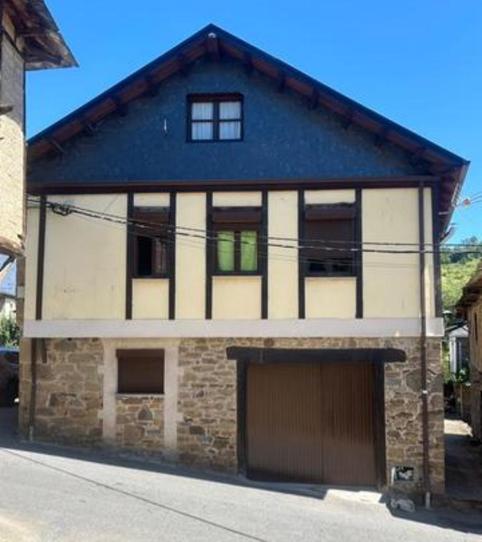 Foto 2 de Casa o xalet en venda a Calle Segunda, 4-8, Folgoso de la Ribera, León